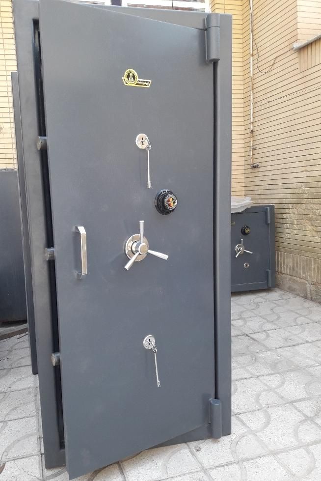 گاوصندوق 2000Sفول امنیت طلافروشی نمایشگاهی|ابزارآلات|شیراز, تندگویان|دیوار