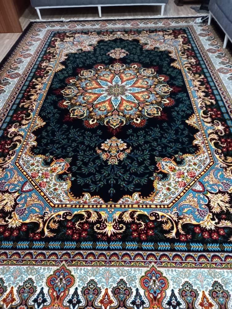 فرش ۹ متری در حد نو نو یک ماه استفاده نشده|فرش|رشت, سلیمانداراب|دیوار