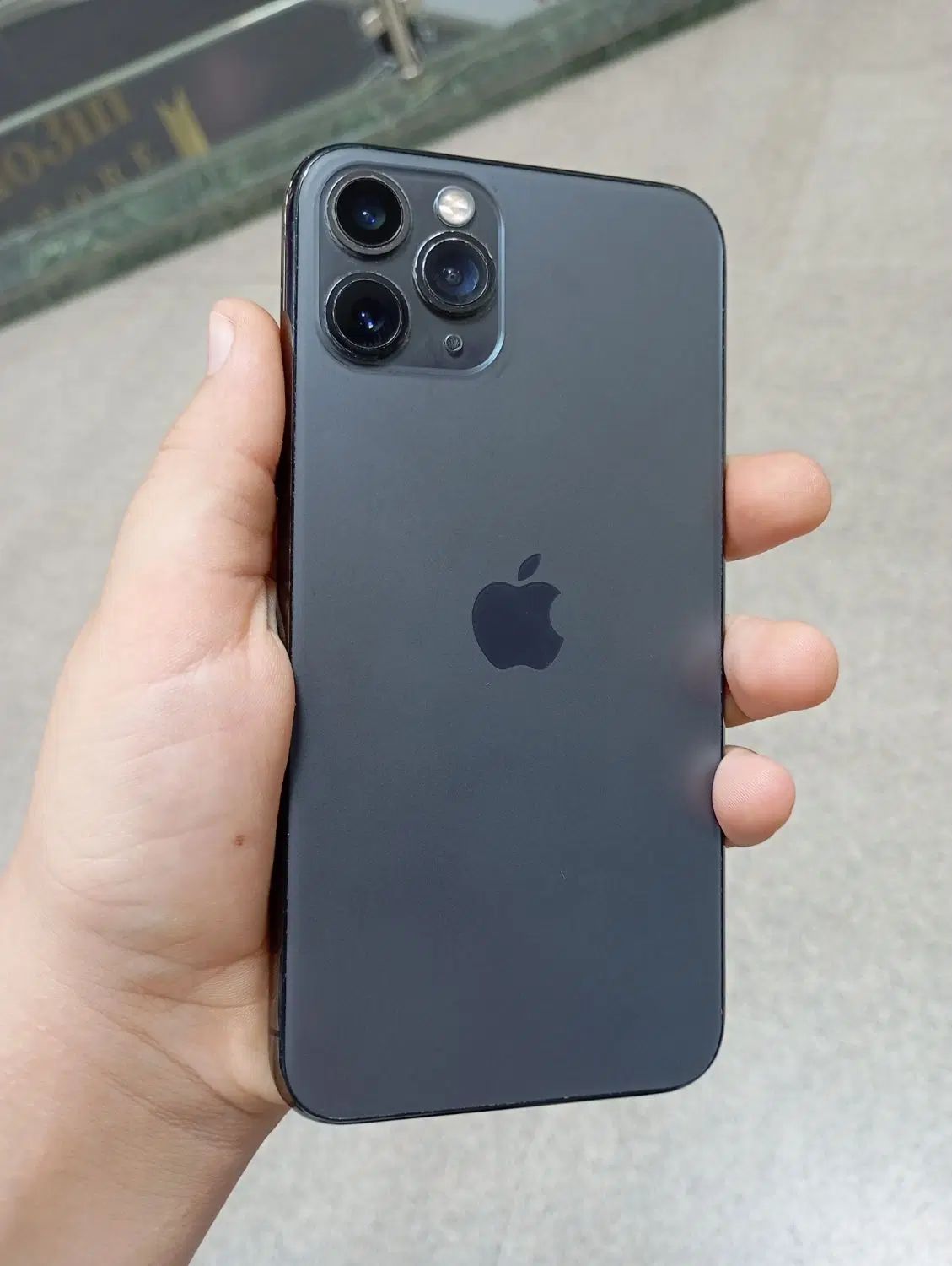 iphone 11 pro تمیز بدون خط و خش|موبایل|مشهد, عامل|دیوار