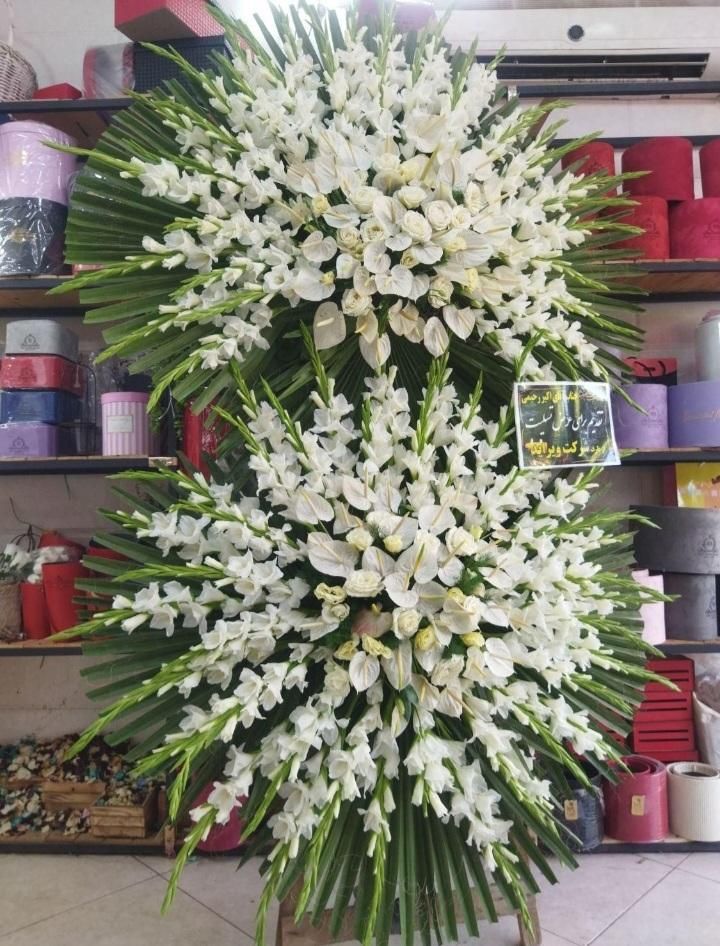 پایه گل ترحیم، گلکاری دور سنگ مزار|گل و گیاه طبیعی|قم, آزادگان|دیوار