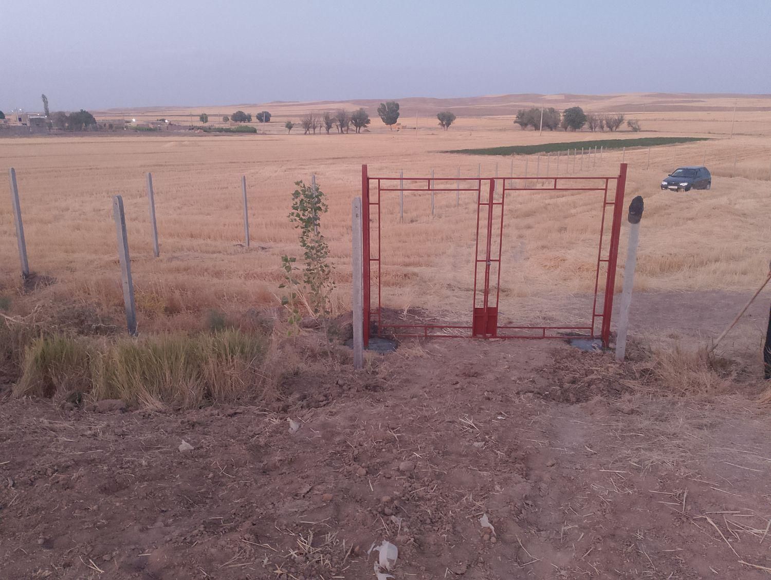 فنس‌کشی اصولی برای باغ استخر شما با کیفیت|خدمات پیشه و مهارت|دهگلان, |دیوار