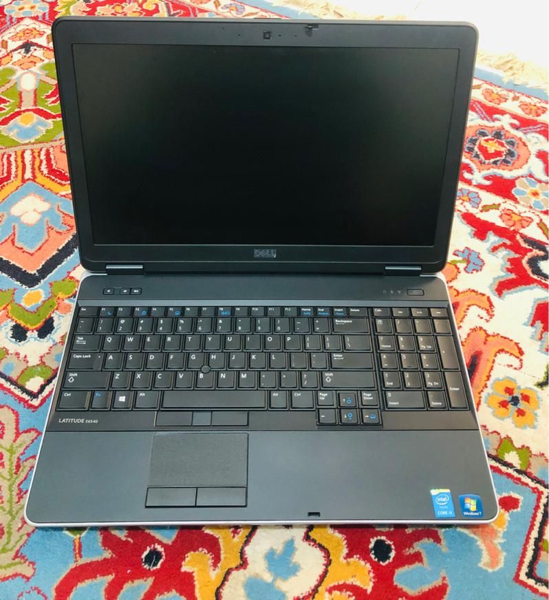 دل i7 نسل چهار / رم 8/هارد 256 ssd/گرافیک مجزا 2|رایانه همراه|تهران, امام سجاد(ع)|دیوار