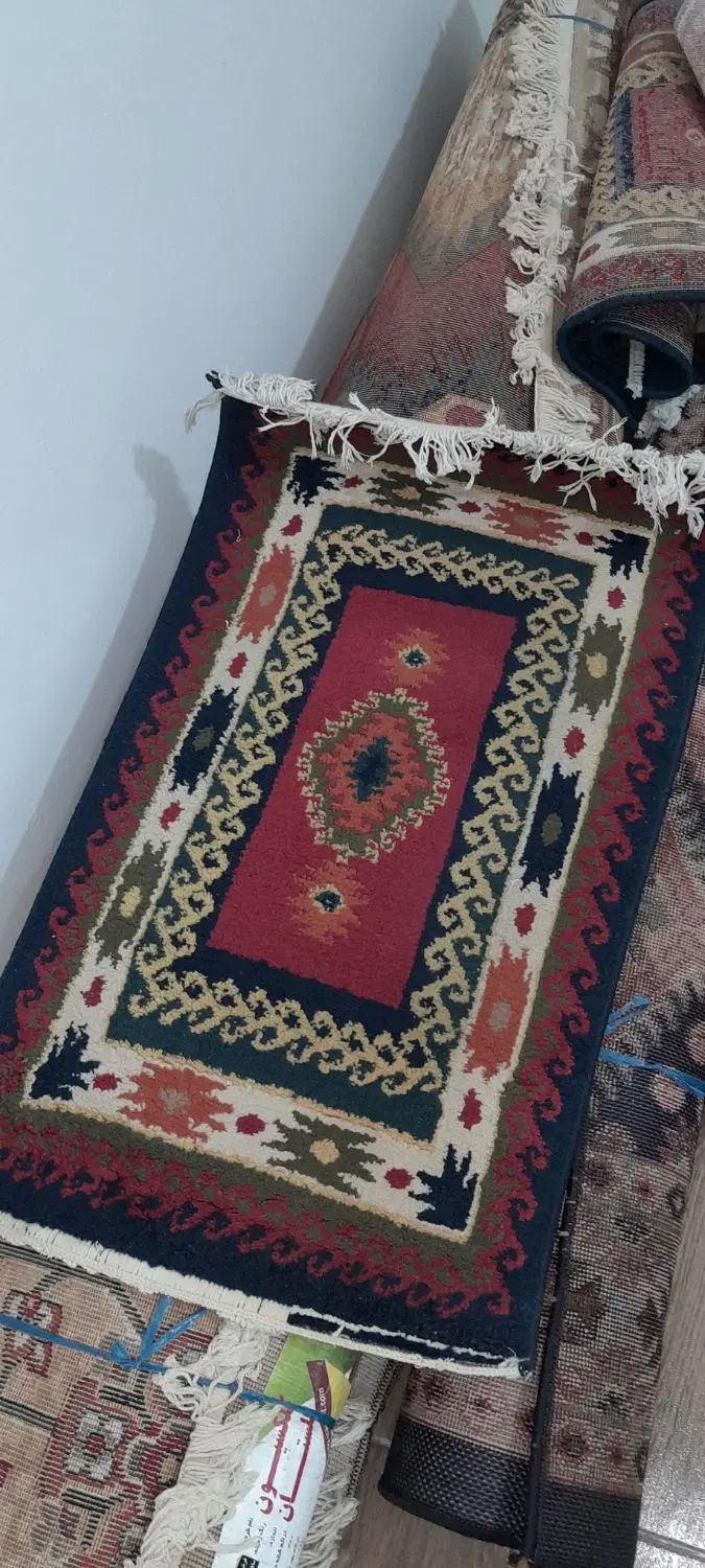 چند عدد گلیم فرش و قالیچه و پادری درحد و شسته|حراج|گرگان, |دیوار
