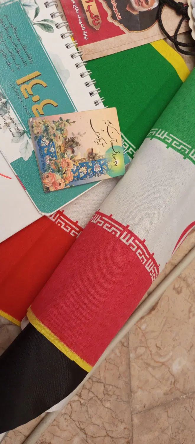 تعدادی محصولات فرهنگی نونو هدیه . رایگان.|درام و پرکاشن|تهران, جنت‌آباد مرکزی|دیوار