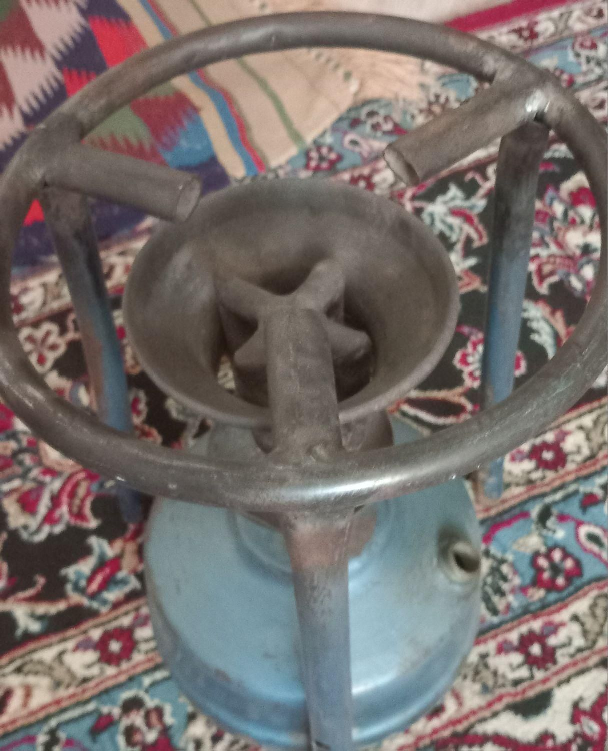 چراغ نفتی قدیمی دکوری وابمیوه گیری قدیمی واسیاب|کلکسیون اشیاء عتیقه|سمنان, |دیوار