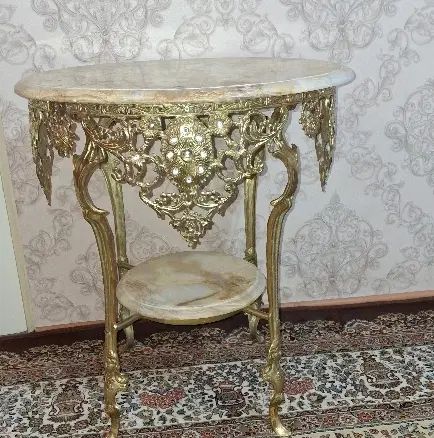 میز اصل برنز با سنگ اصل مرمر مشخصات پایین|مبلمان خانگی و میز عسلی|سهند, |دیوار