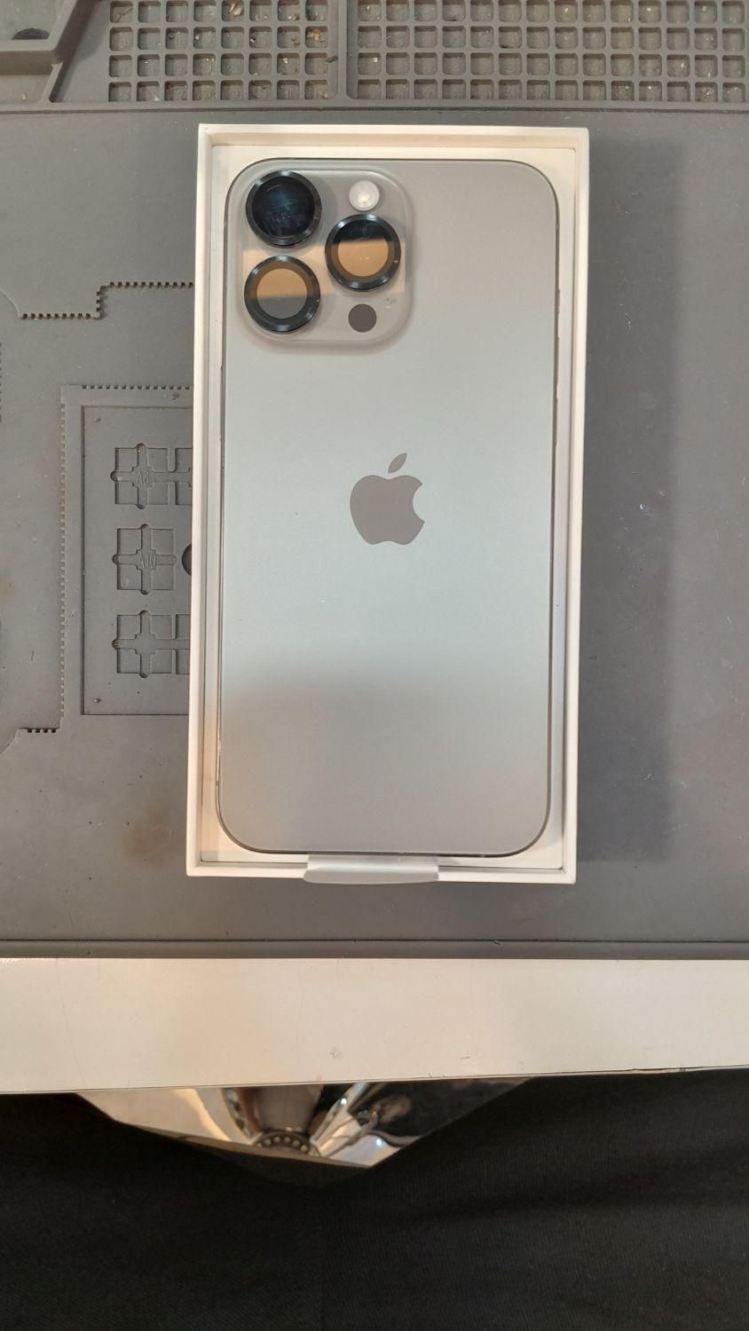 اپل iPhone 15 Pro Max با حافظهٔ ۲۵۶ گیگابایت|موبایل|شیراز, عفیف‌آباد|دیوار