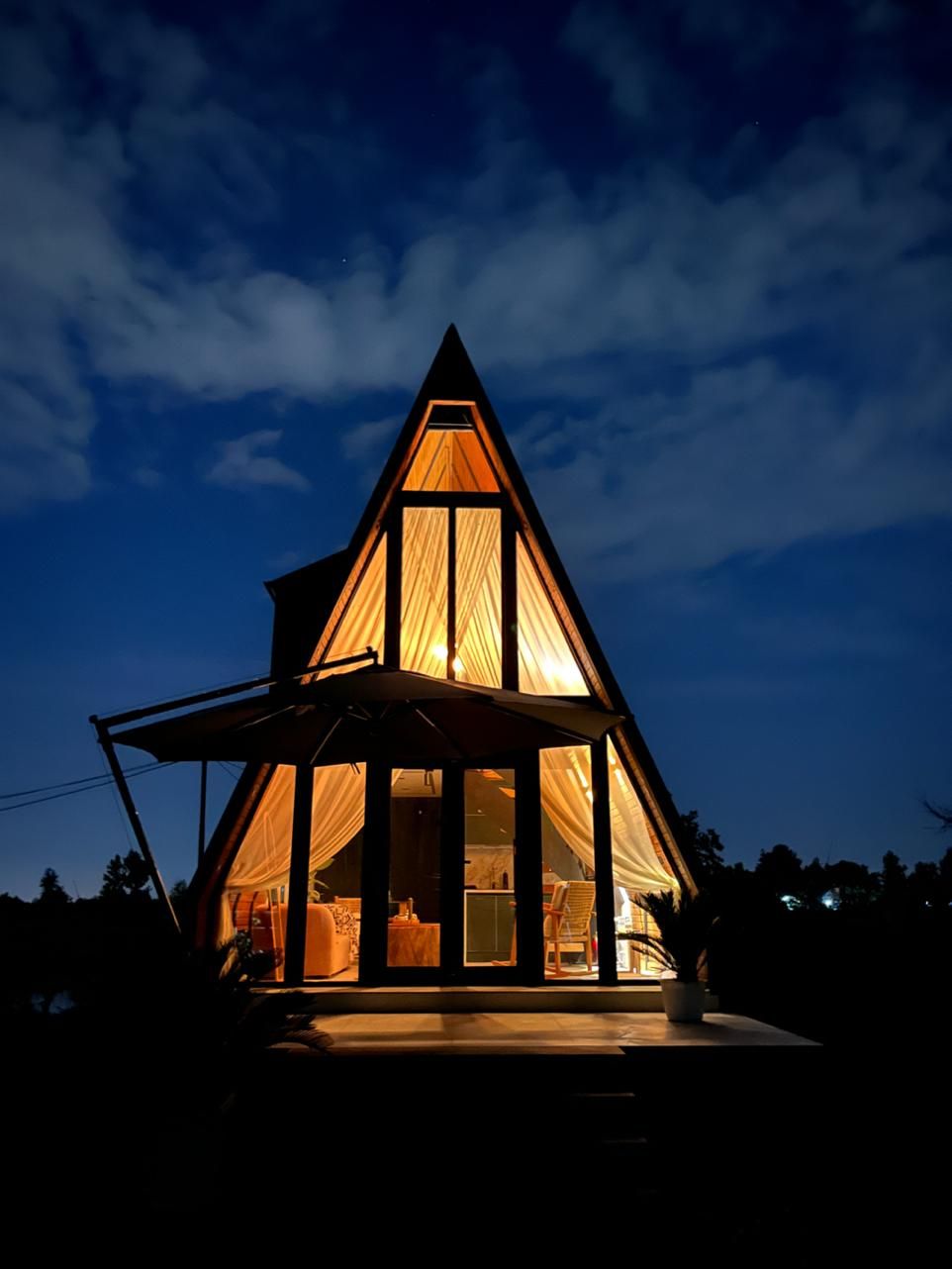 اجاره روزانه کلبه چوبی نزدیک رشت|اجارهٔ کوتاه‌مدت ویلا و باغ|خمام, |دیوار