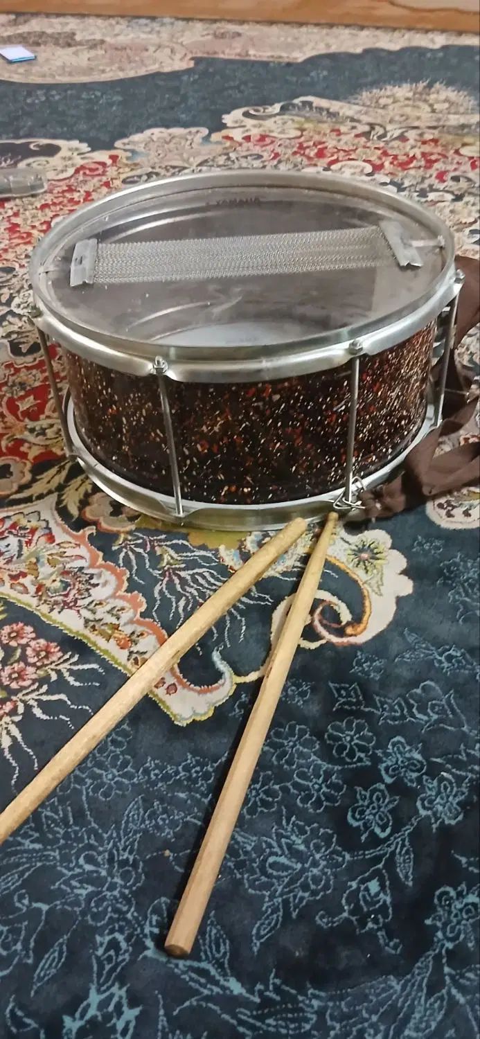 طبل ریز ارتشی|درام و پرکاشن|مشهد, طبرسی شمالی|دیوار