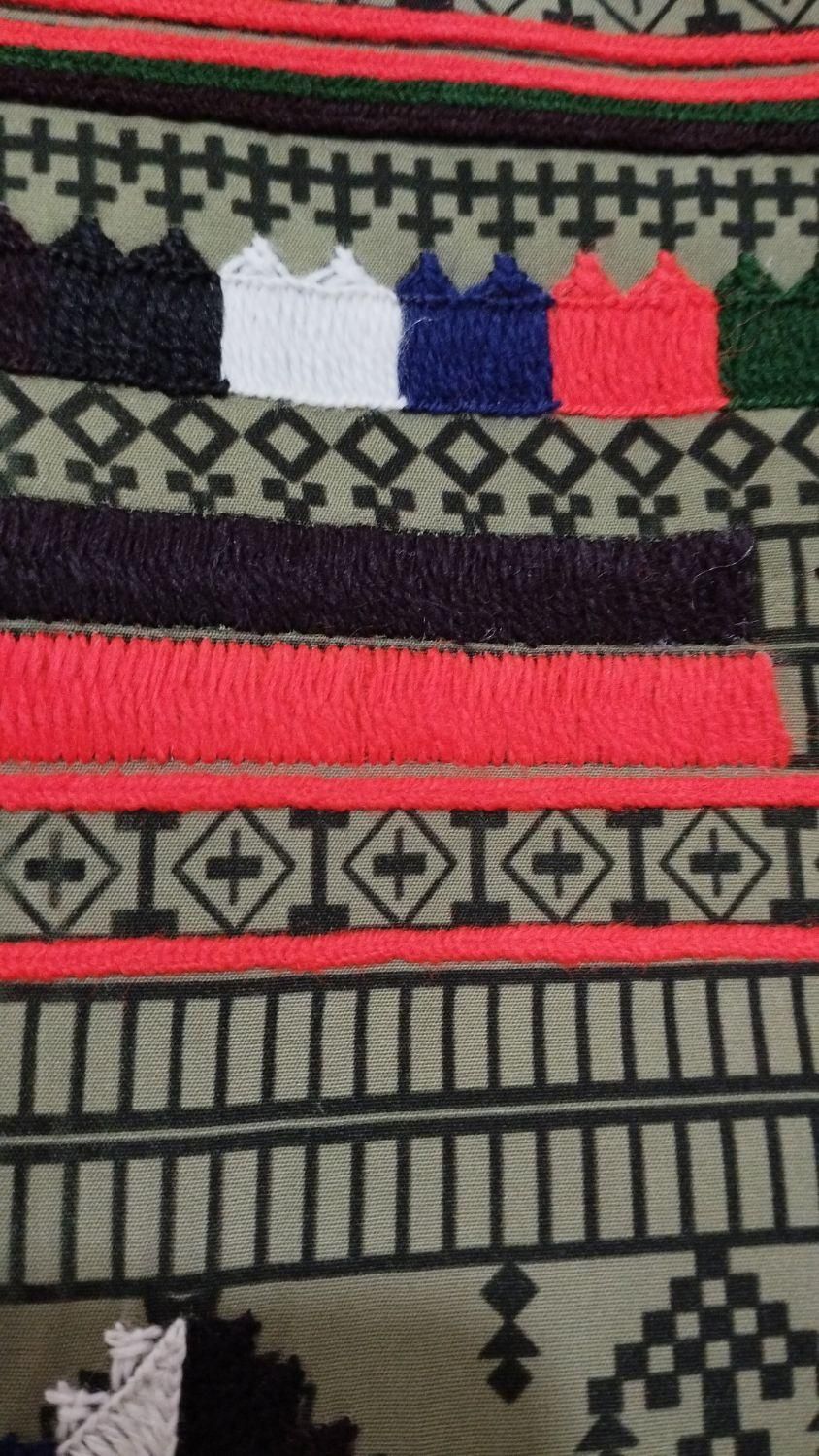 کلا میدوزم فقط تپه ای|لباس|سراوان, |دیوار