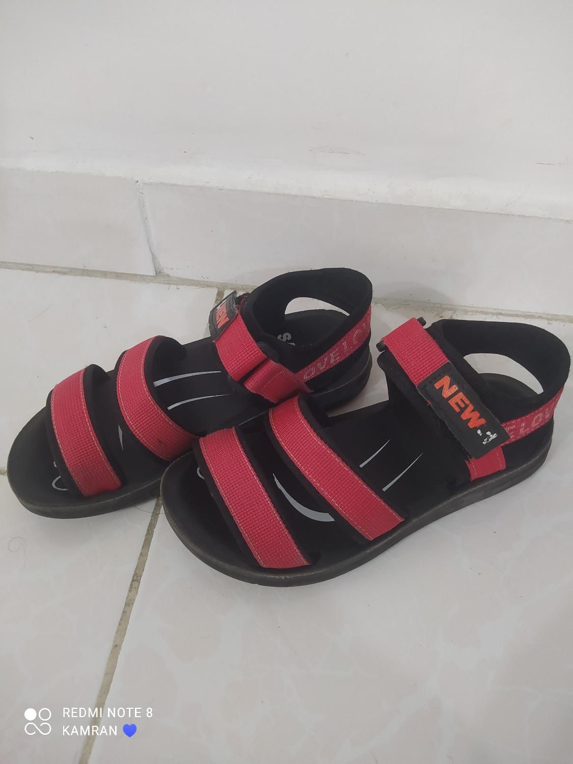 صندل بچه گانه|کیف، کفش، کمربند|رشت, دباغیان|دیوار