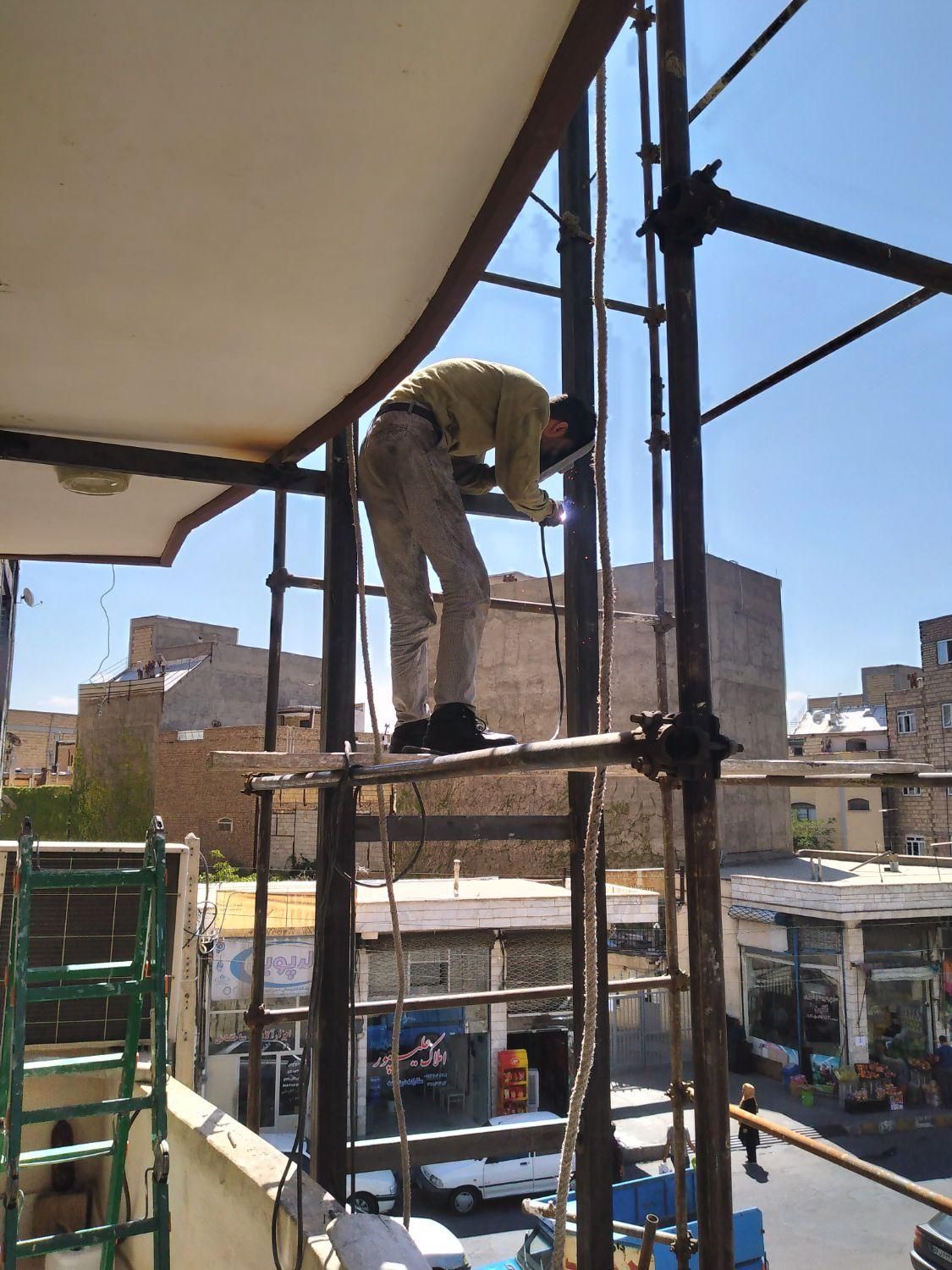 خدمات جوشکاری واهن کشی اسانسورو نبش کشی و وال پست|خدمات پیشه و مهارت|تبریز, |دیوار