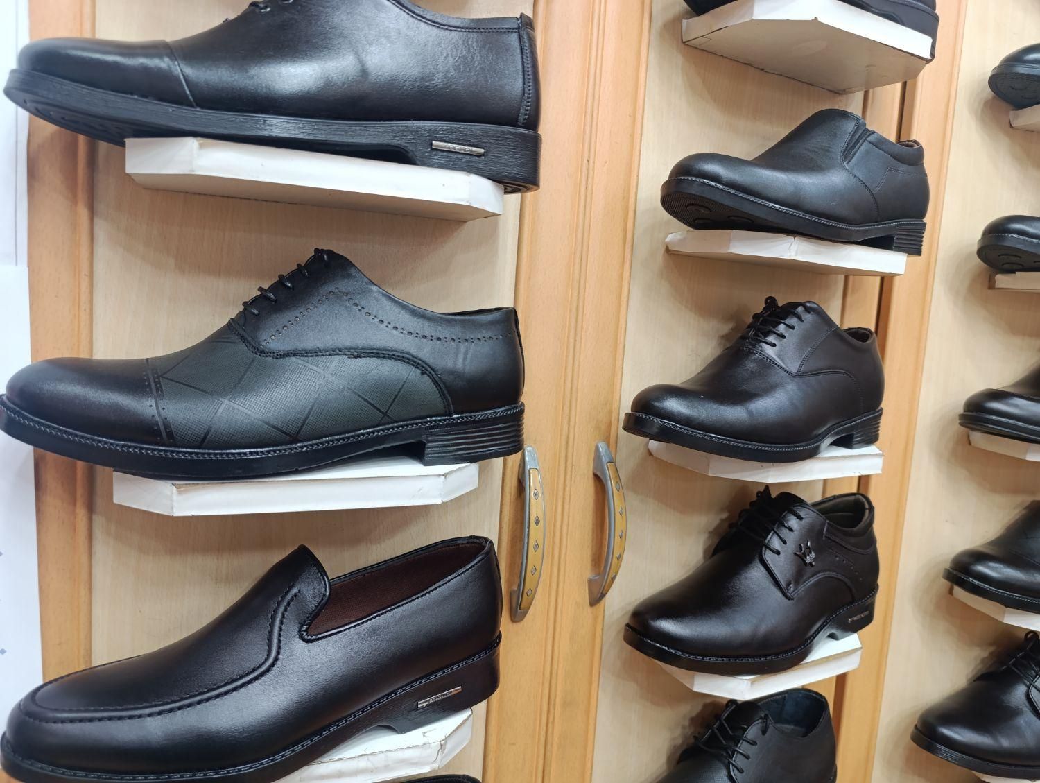 فروش ویژه کفش چرم طبیعی مردانه|کیف، کفش، کمربند|ایلام, |دیوار