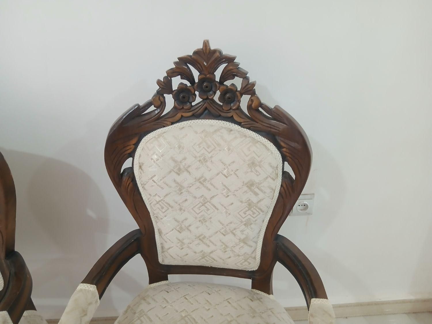 مبل ۷نفره با چوب گردو|مبلمان خانگی و میز عسلی|چابکسر, |دیوار