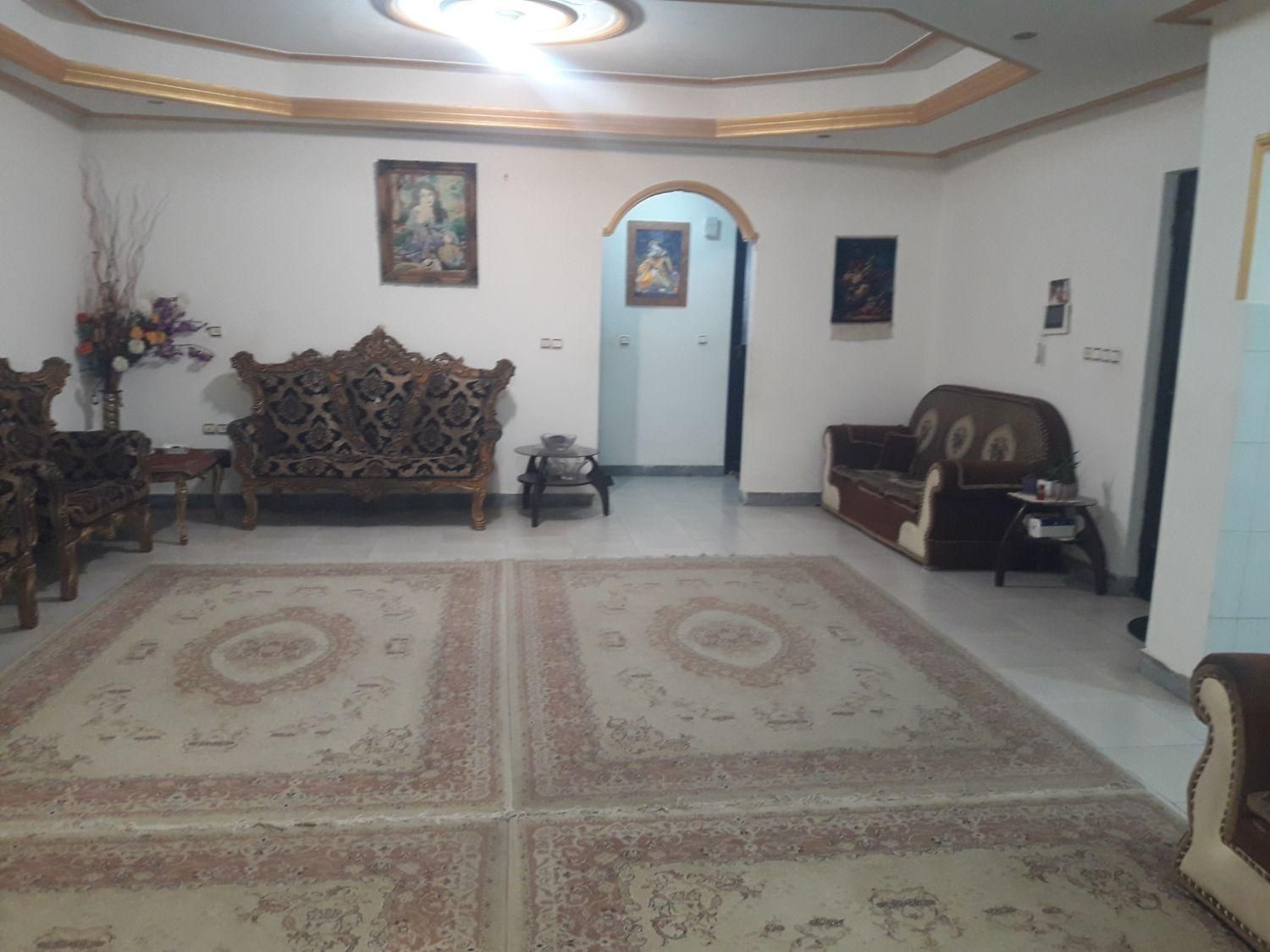 فروش فوری آپارتمان ۱۰۸ متری مستقل در آزادگان.|فروش آپارتمان|لاهیجان, کوی آزادگان|دیوار