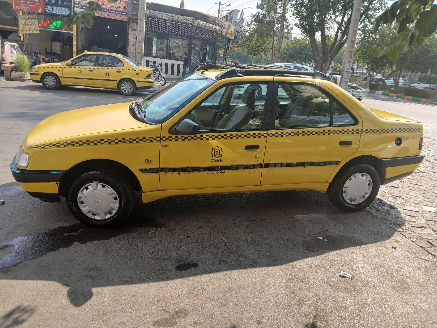 پژو 405 GLX - دوگانه سوز CNG، مدل ۱۳۹۵|خودرو سواری و وانت|مشهد, ۱۷ شهریور|دیوار