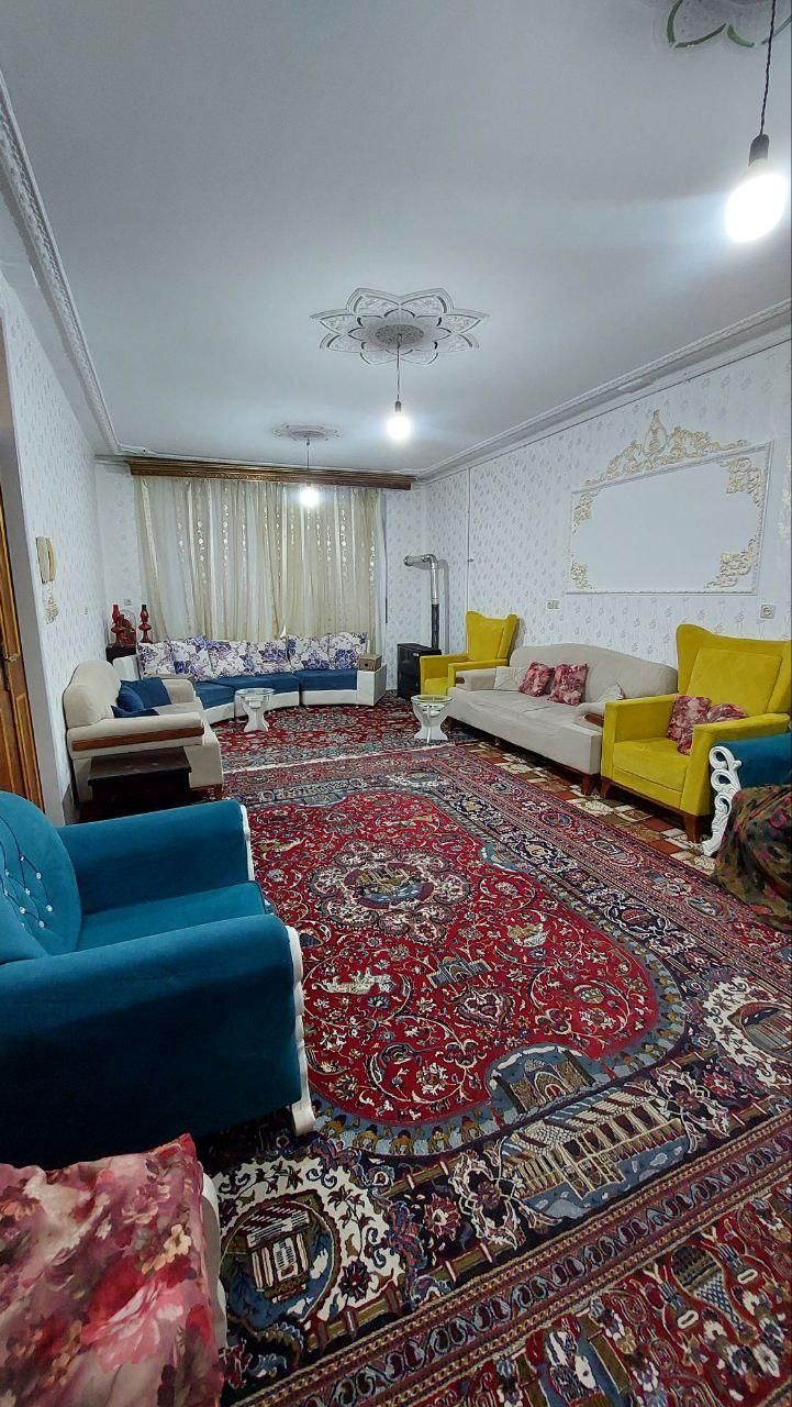 سوییت دربست  250 متری پارکینگ دار و حیاط دار|اجارهٔ کوتاه‌مدت آپارتمان و سوئیت|سنندج, |دیوار