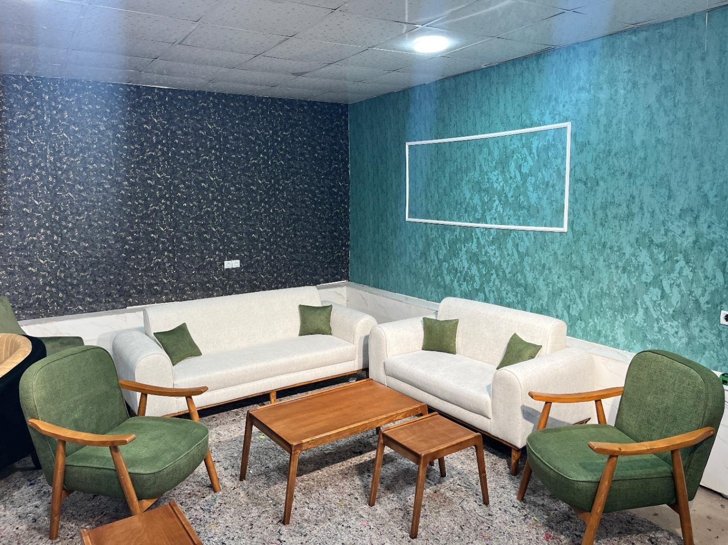 مبل*مینیمال*|مبلمان خانگی و میز عسلی|رشت, فرزانه|دیوار