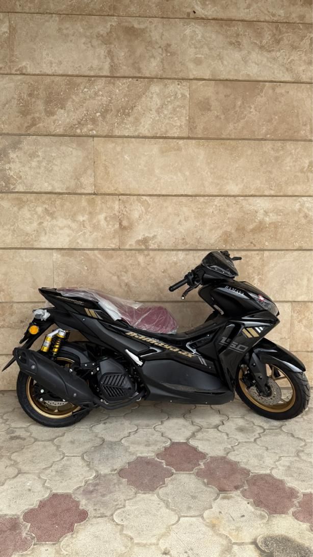 کلیک ۱۵۰ و آیروکس۱۵۰رادیات دار۴سوپاپ مدل ۱۴۰۴|موتورسیکلت|لیسار, |دیوار