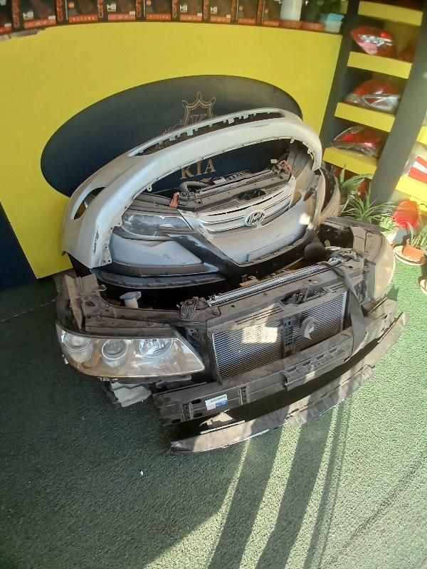 چراغ و وسایل ماشین های خارجی بنز. وی ام وه. هیوندا|قطعات یدکی و لوازم جانبی|اصفهان, مارچین|دیوار