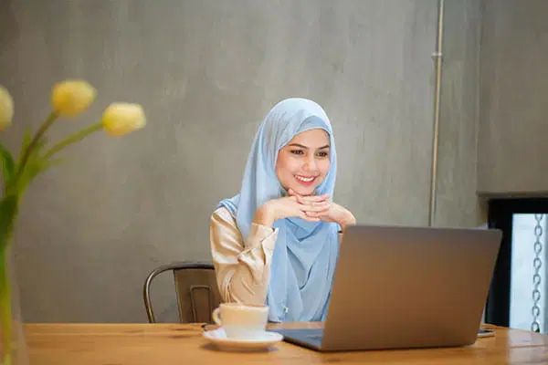 منشی خانم (کار اداری بدون بازاریابی و فروش)|استخدام اداری و مدیریت|مشهد, فردوسی|دیوار