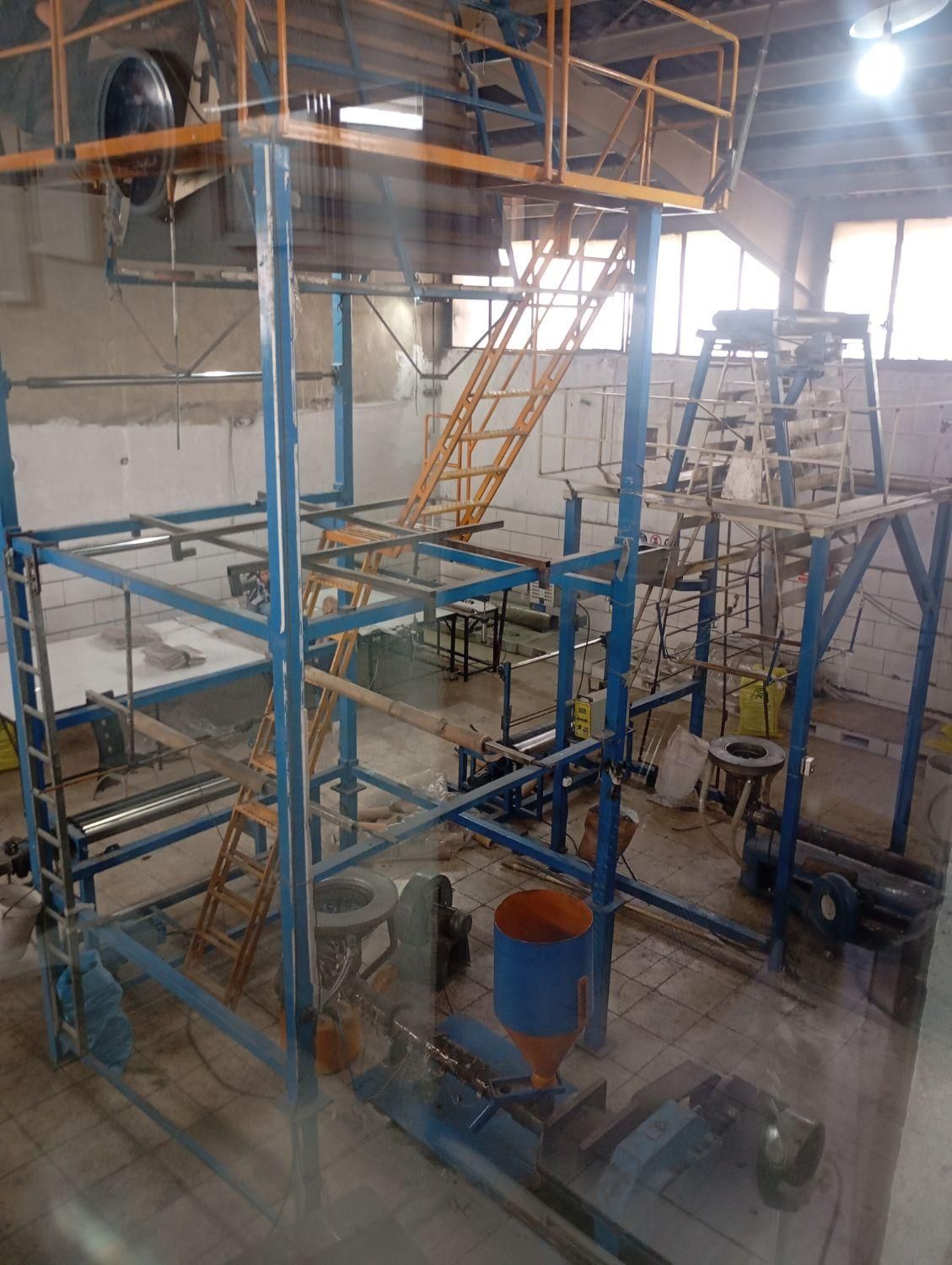 استخدام نیرو اقا جهت تولید نایلون|استخدام صنعتی، فنی، مهندسی|کرج, خرمدشت|دیوار