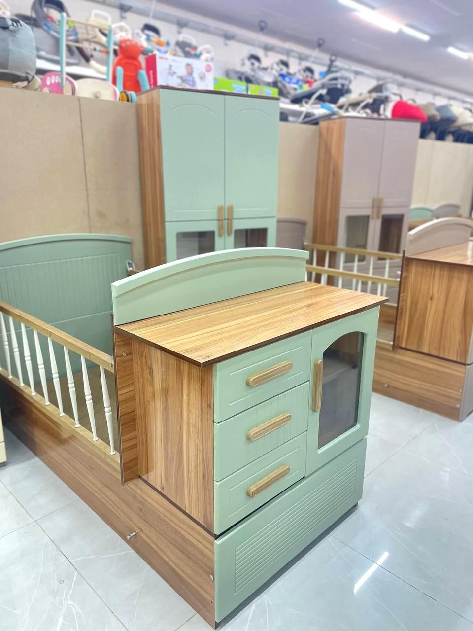 تخت و کمد شارلوت ۴درب|اسباب و اثاث بچه|مشهد, نوید|دیوار