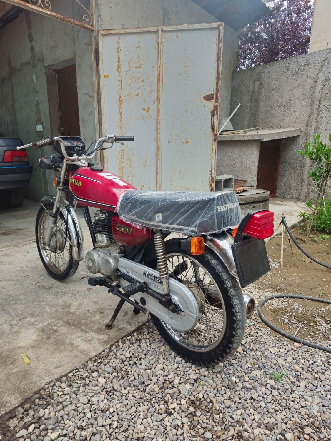 هندا ۱۲۵ نامی پلاک قدیم سند دار|موتورسیکلت|بندر انزلی, کلیور|دیوار