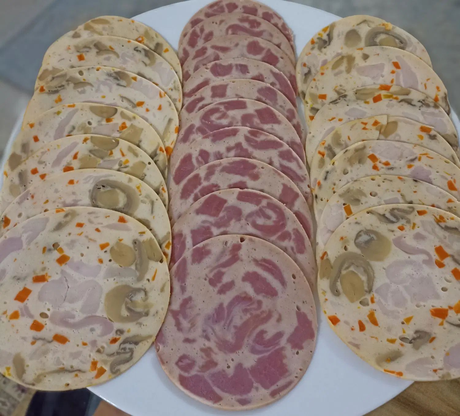 ساندویج باسوسیس ،کالباس و ژامبون خانگی و دست ساز|خوردنی و آشامیدنی|تهران, آهنگ|دیوار
