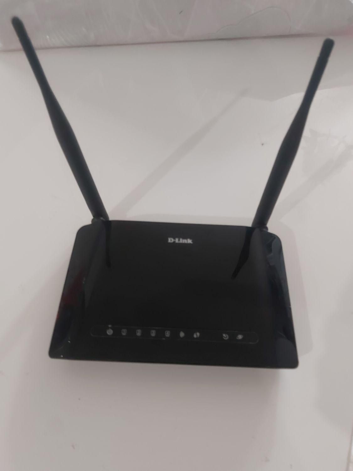 مودم D-Link تمیز بدون ایراد|مودم و تجهیزات شبکه|تهران, فلسطین (میدان انقلاب)|دیوار