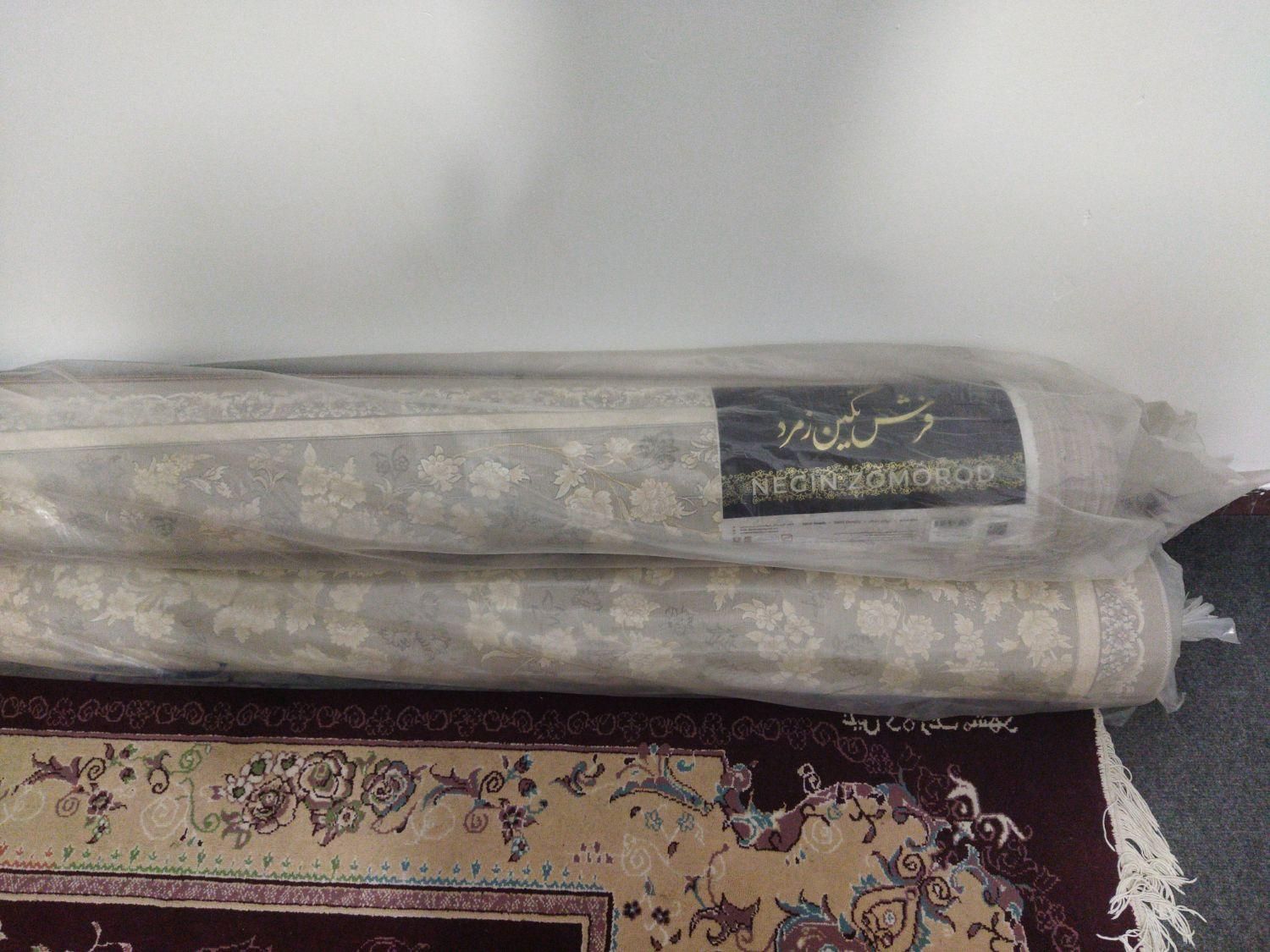 فرش نوژان نگین زمرد ۱۲۰۰ شانه ۱۲ متری دو تخته|فرش|سنندج, |دیوار