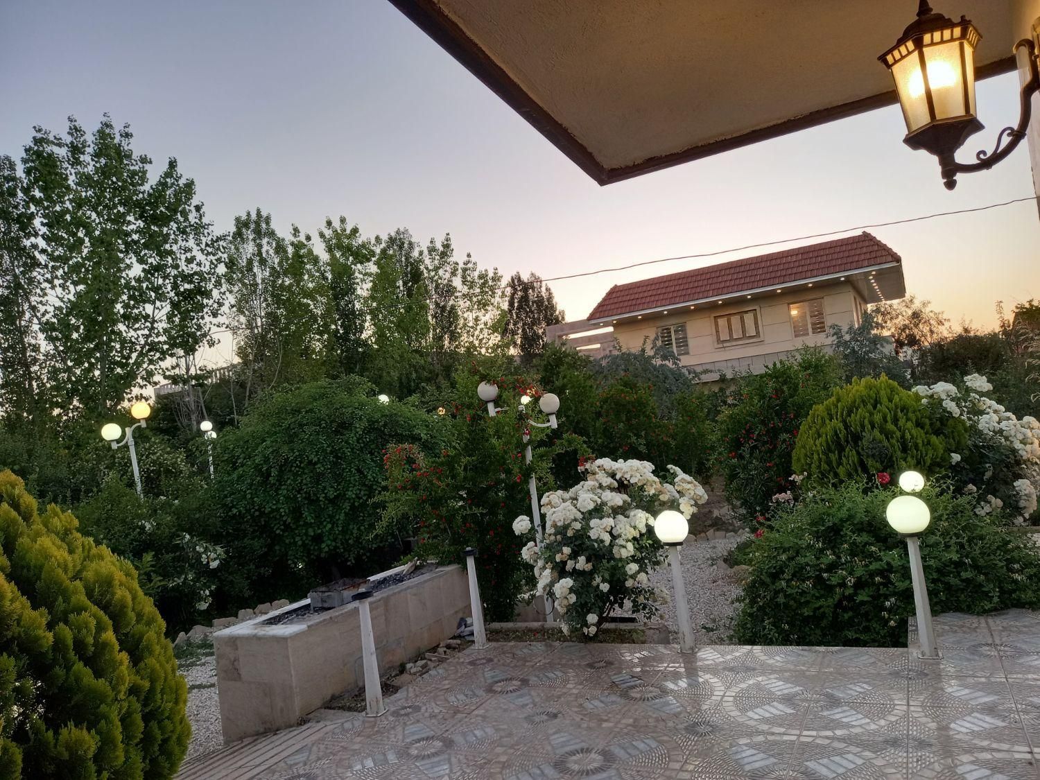 اجاره روزانه ویلا باغ|اجارهٔ کوتاه‌مدت ویلا و باغ|شیراز, ویلاشهر|دیوار