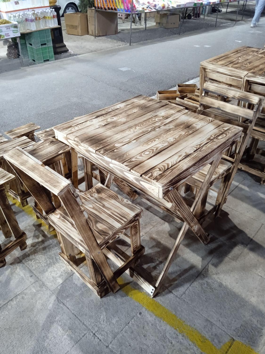 میز وصندلی چوب روس سنتی|میز و صندلی غذاخوری|پرند, فاز ۲|دیوار