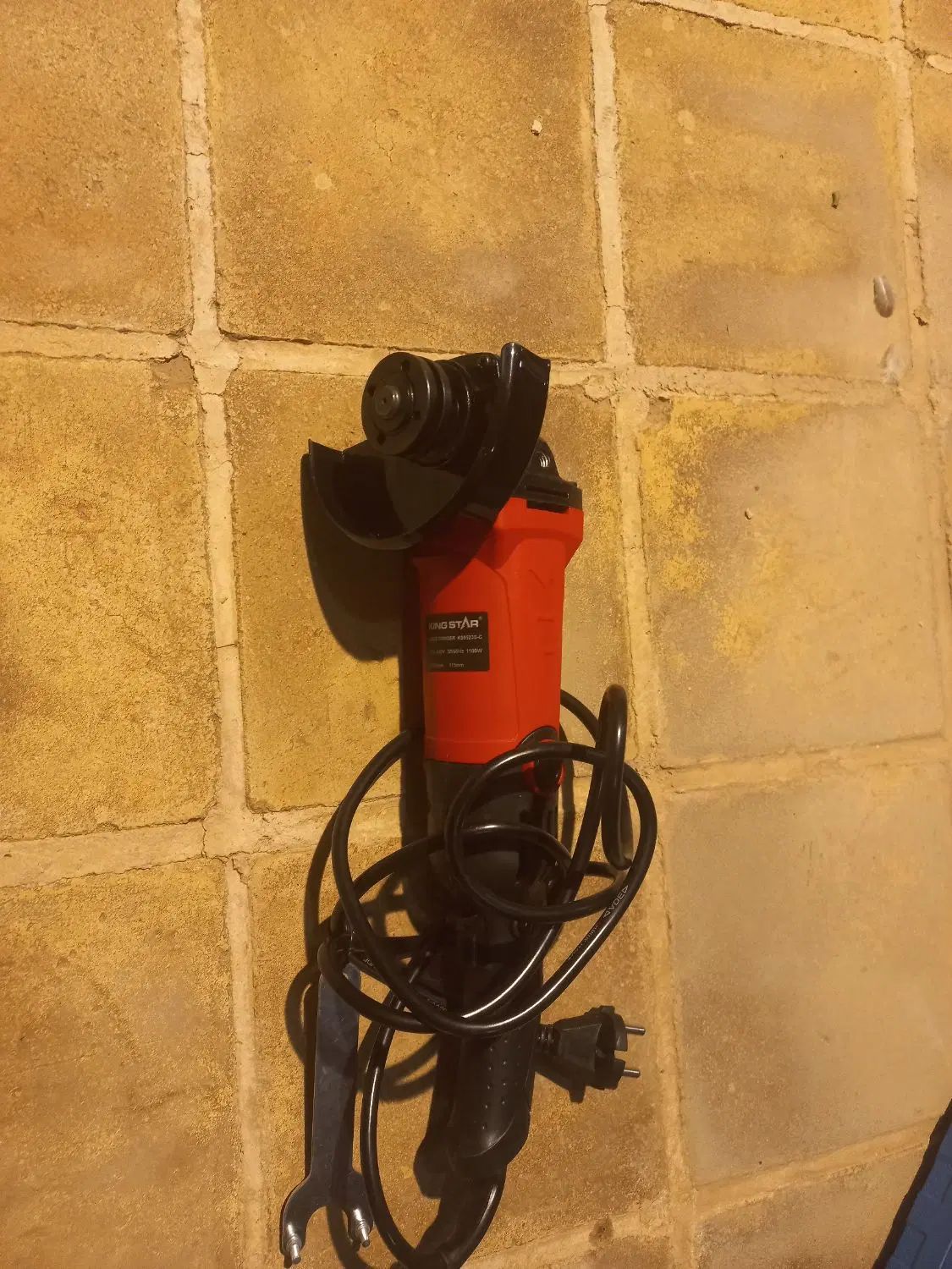 دریل برقی ومینی سنگ و پیچ گوشتی شارژی(دریل شارژی)|ابزارآلات|یزد, |دیوار