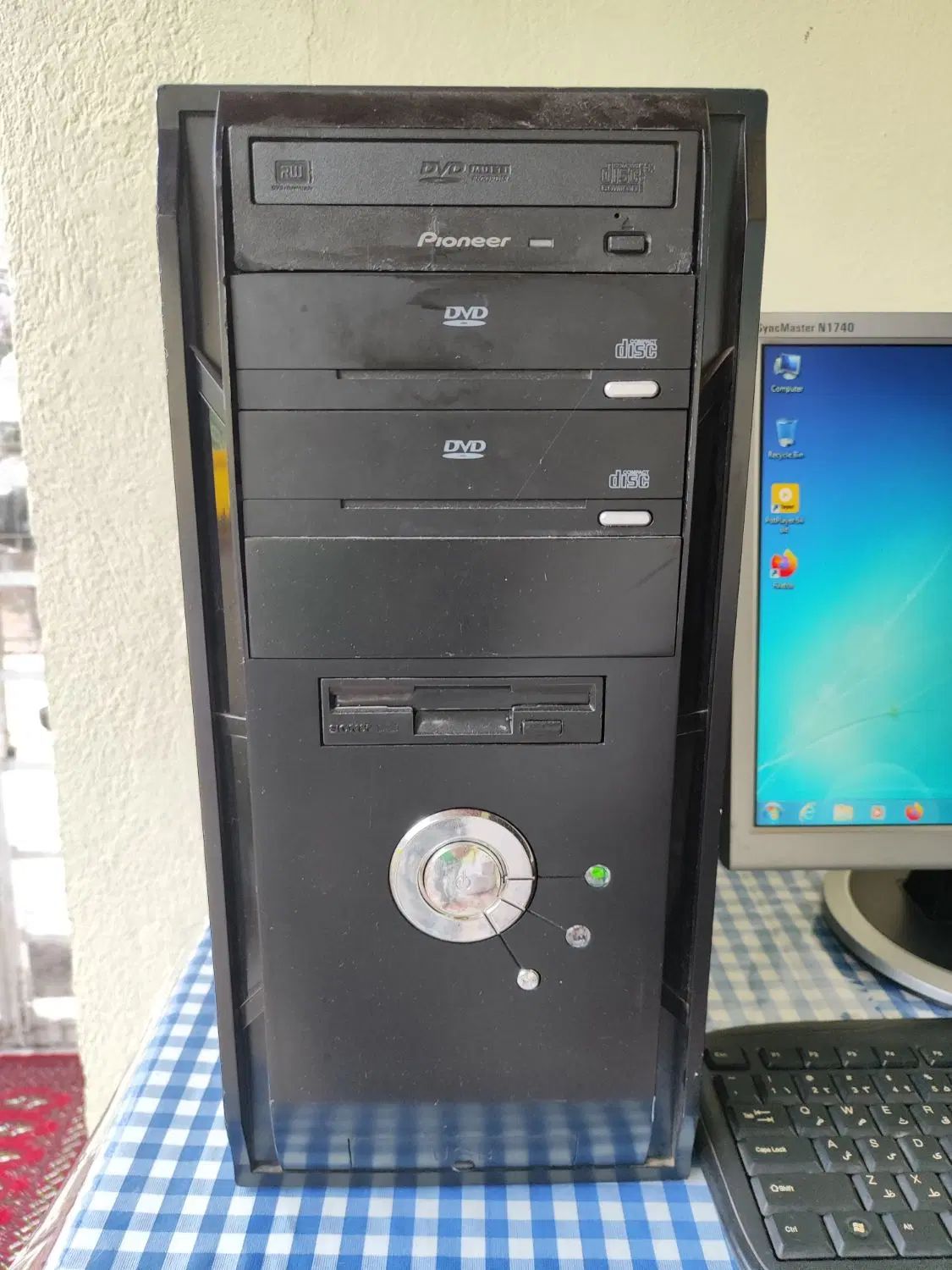 کامپیوتر ۲هسته ۵۷۰۰ رم ۸ ddr3 هارد ۳۲۰ گرافیک ۱|رایانه رومیزی|چالوس, |دیوار