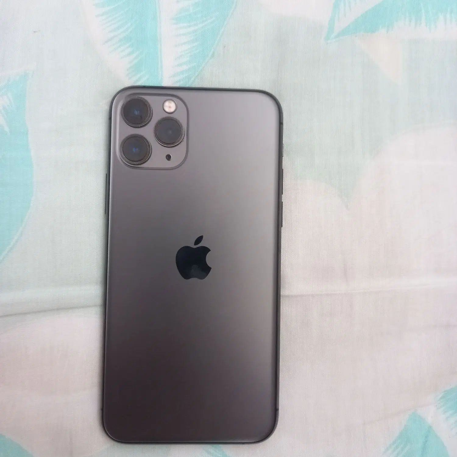 اپل iPhone 11 Pro با حافظهٔ ۲۵۶ گیگابایت|موبایل|کاشان, فاز ۲ ناجی آباد|دیوار