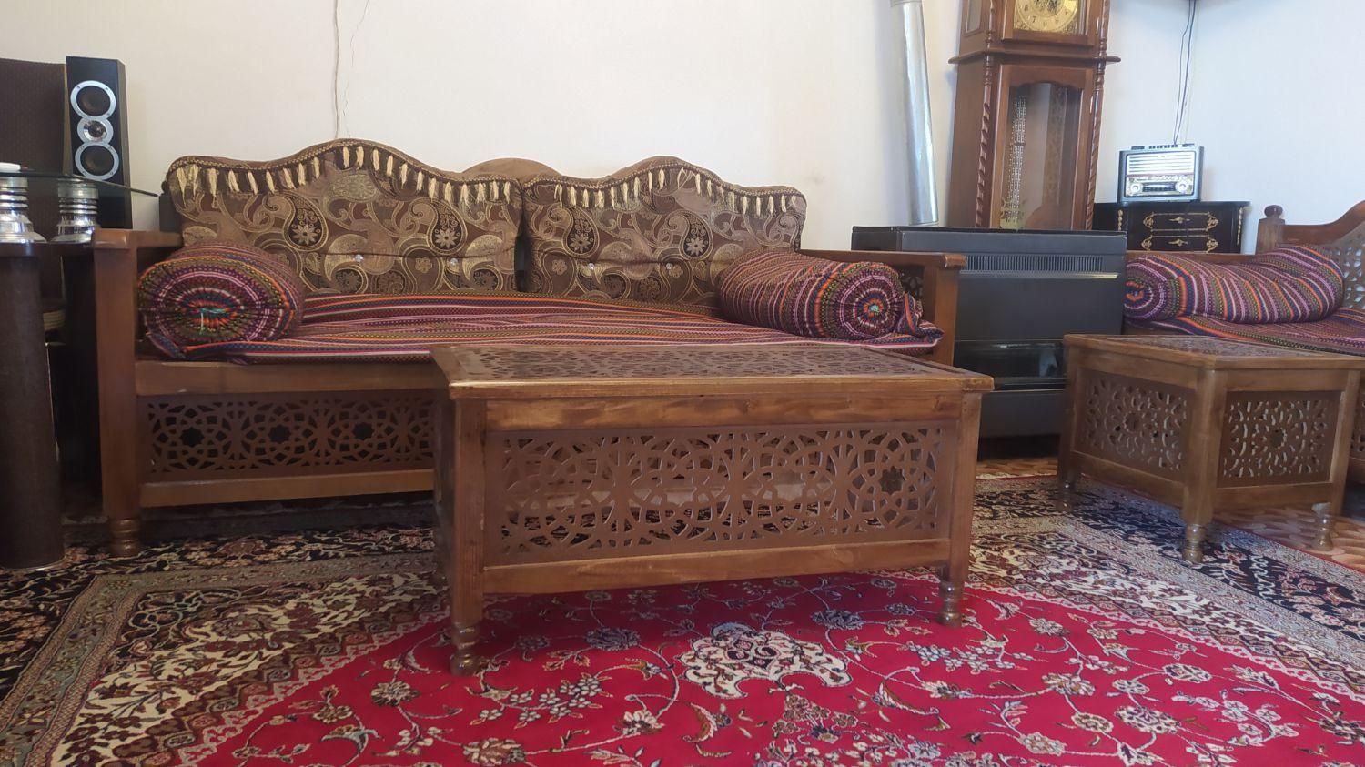 تخت سنتی(روژان)|مبلمان اداری|اصفهان, لاله|دیوار