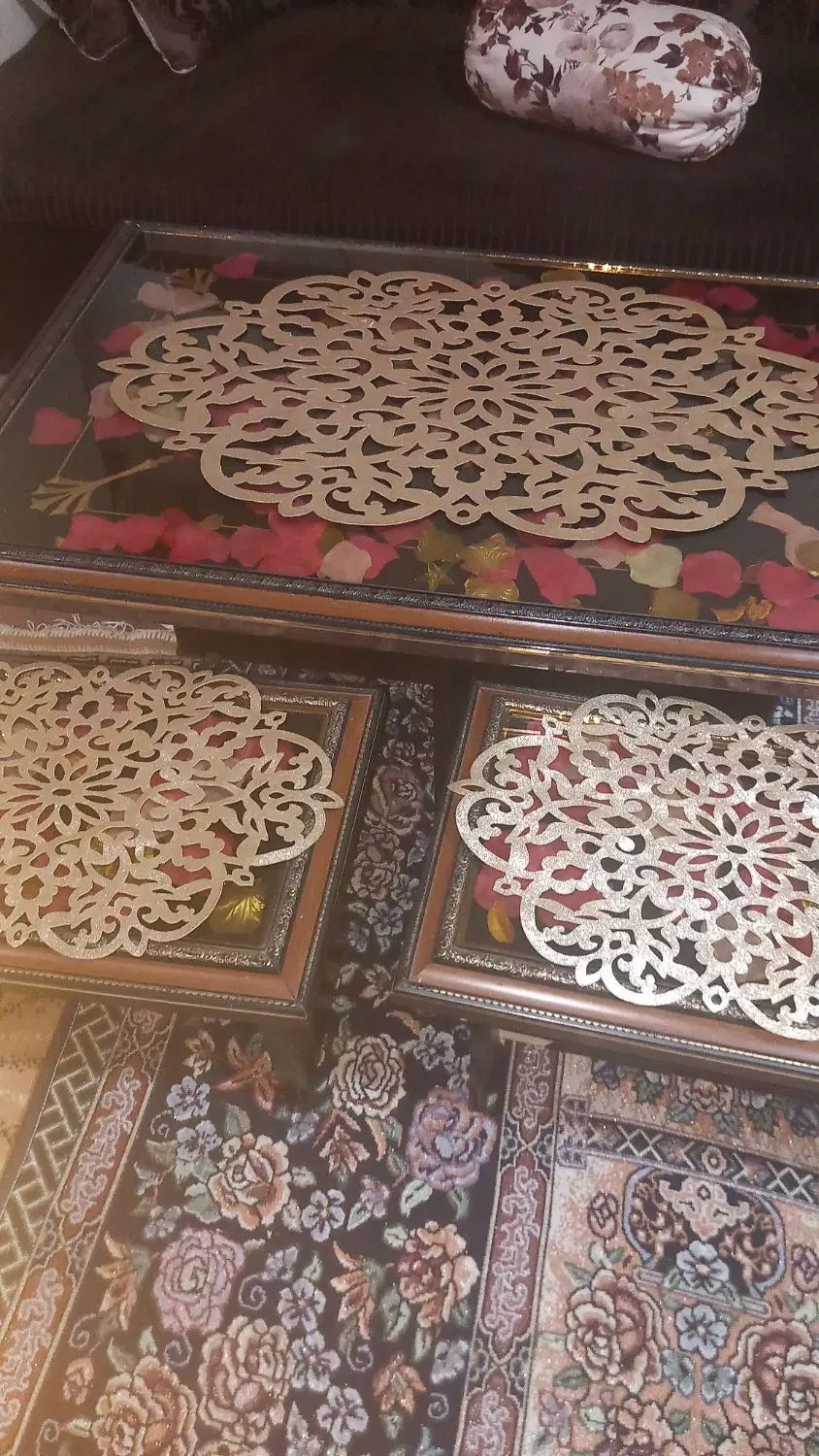 میز جلو مبلی به همراه چهار تا عسلی با رو میزی|مبلمان خانگی و میز عسلی|ملایر, |دیوار