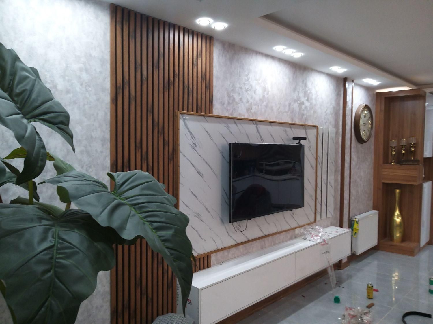 نصب و اجرای تی وی روم .قرنیز، پی وی سی سقف کاذب|خدمات پیشه و مهارت|دزفول, |دیوار