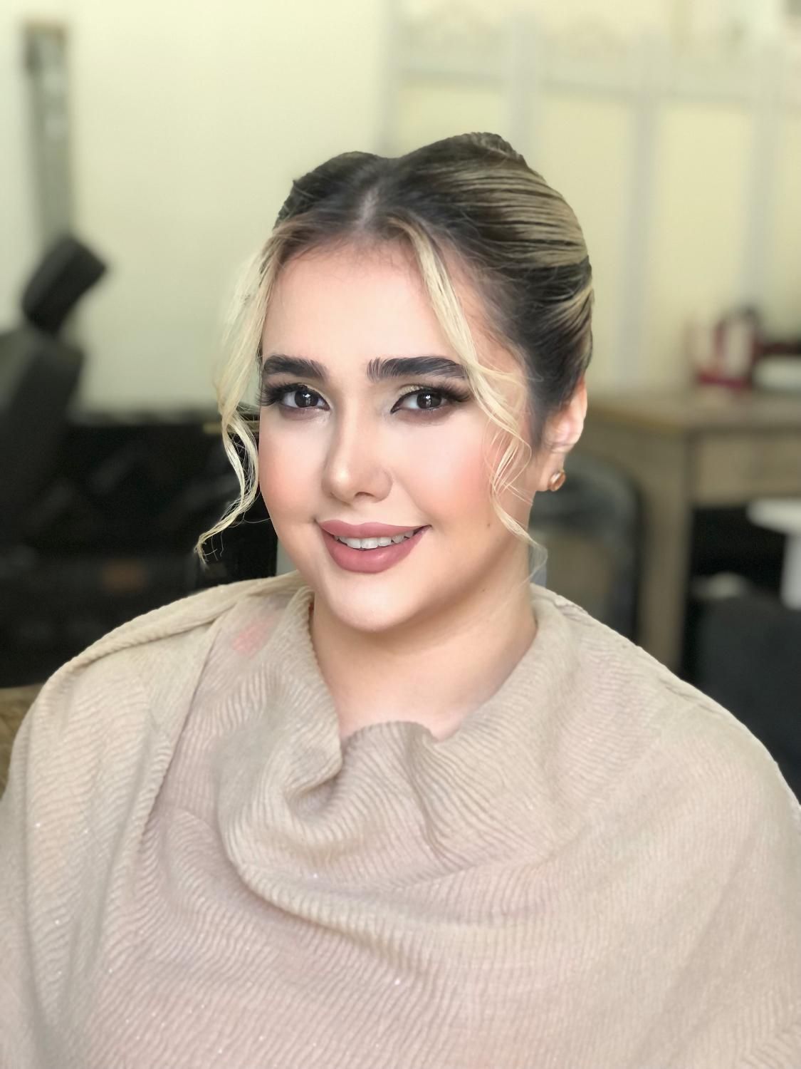 خدمات زیبایی بانوان|خدمات آرایشگری و زیبایی|بندر انزلی, معلم|دیوار