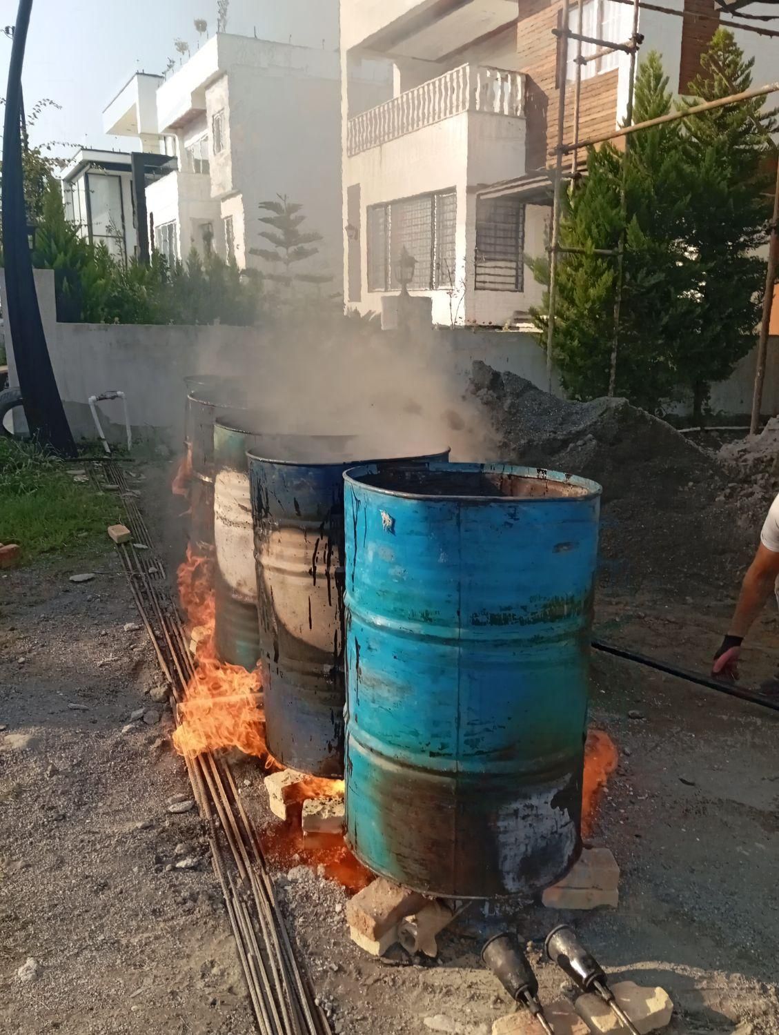 ایزوگام قیرگونی آسفالت حتی یک متر|خدمات پیشه و مهارت|چمستان, |دیوار