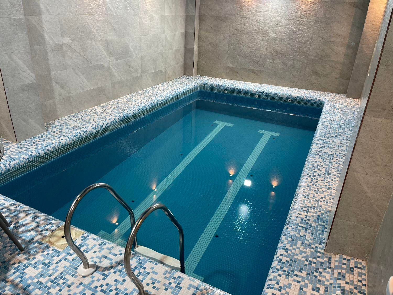 اجاره ویلا استخردار در بندرانزلی|اجارهٔ کوتاه‌مدت ویلا و باغ|بندر انزلی, تربه گوده|دیوار