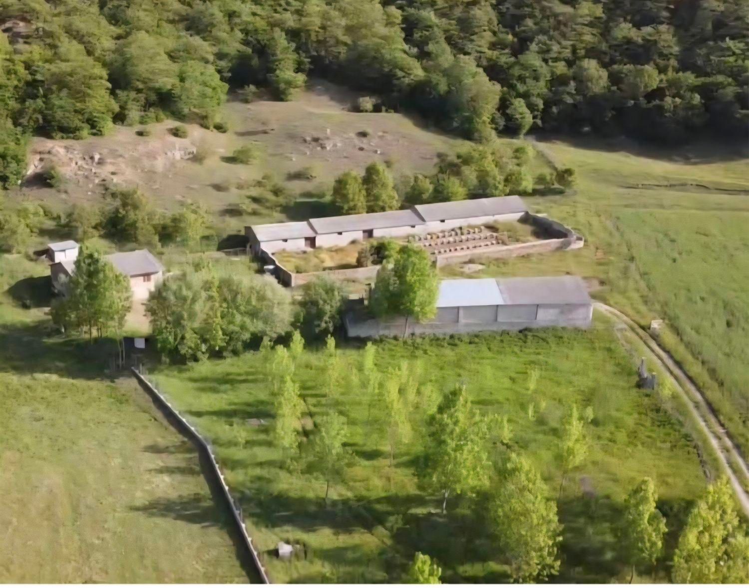 فروش مزرعه وتاسیسات دامپروری درمنطقه ۴دانگه ساری|فروش دفتر صنعتی، کشاورزی، تجاری|کیاسر, |دیوار