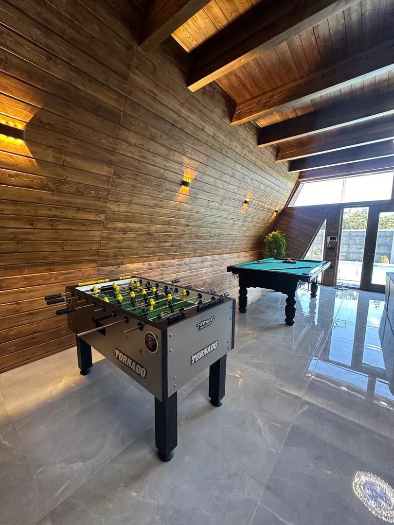 کلبه سوئیسی نوساز و خاص|اجارهٔ کوتاه‌مدت ویلا و باغ|رامسر, |دیوار