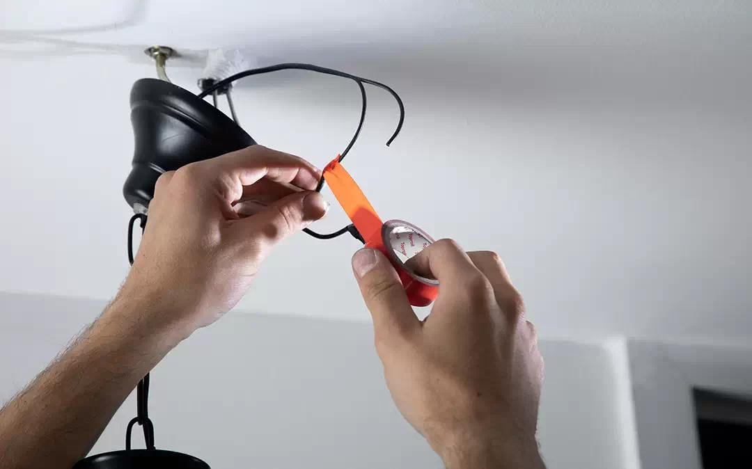 نصب لوستر رفع اتصالی برق ساختمان محافظ آیفون ایفون|خدمات پیشه و مهارت|مشهد, طبرسی شمالی|دیوار