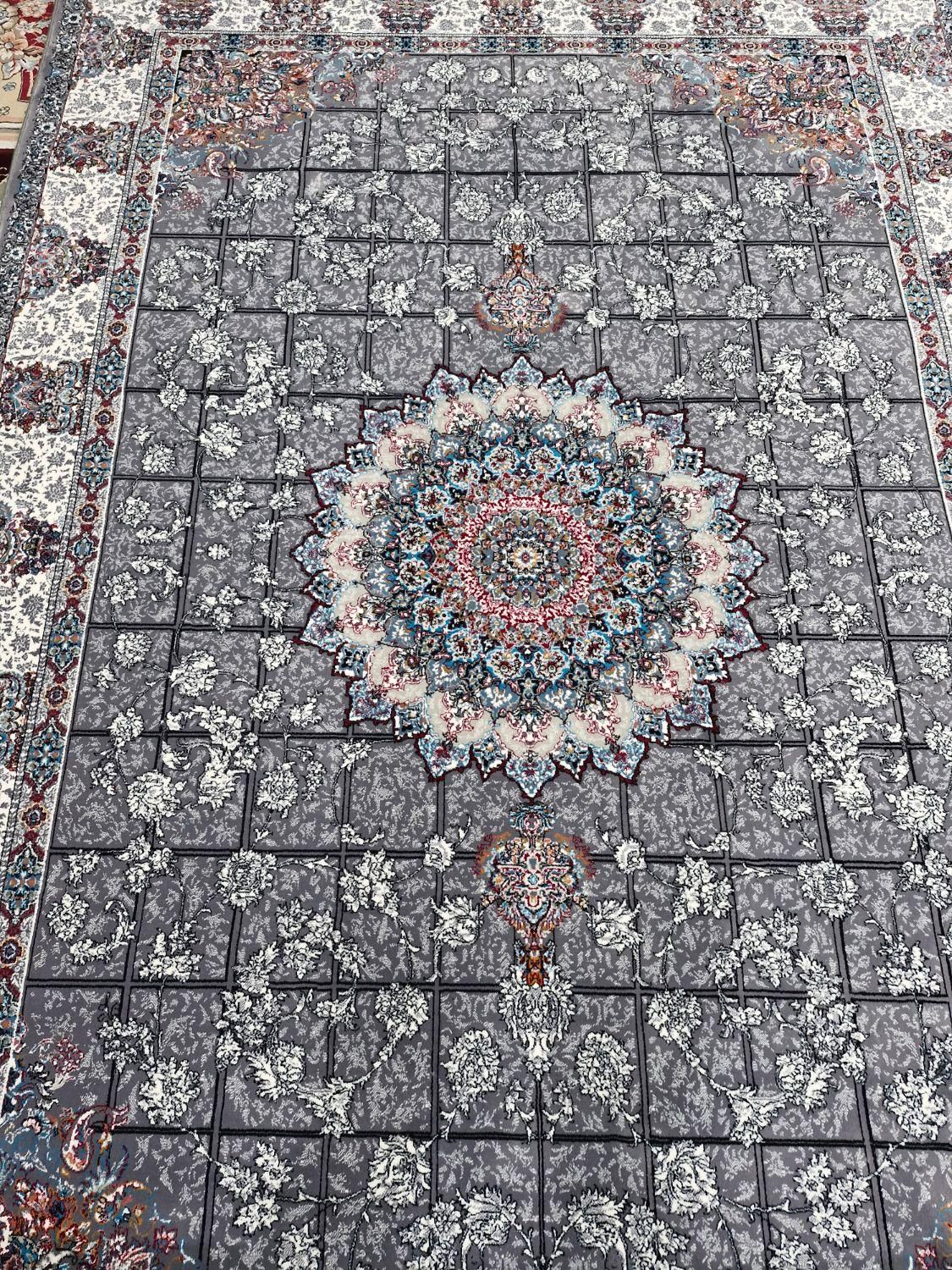 ۷۰۰شانه۲/۵۰در۳/۵۰متری ۸عدداخل کاور برای هر خانواده|فرش|اردبیل, |دیوار