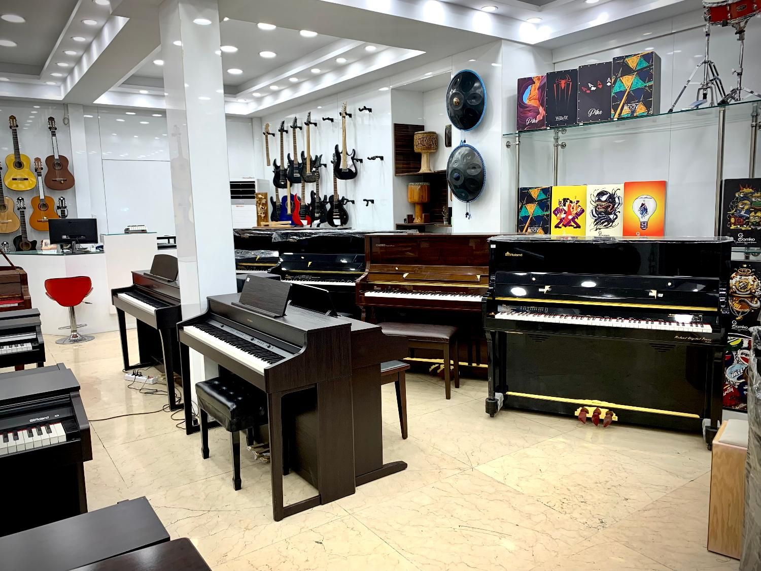 پیانو دیجیتال طرح آگوستیک roland japan|پیانو، کیبورد، آکاردئون|تهران, فردوسی|دیوار