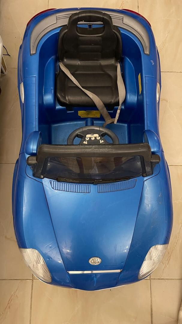 ماشین شارژی کودک سالم تمیز|اسباب‌بازی بچه|کیش, |دیوار