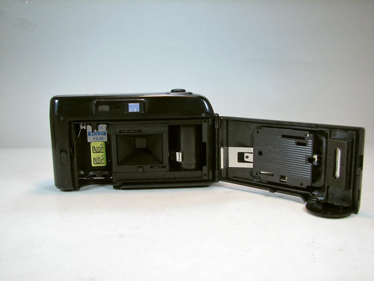 دوربین کلکسیونی konica|دوربین عکاسی و فیلم‌برداری|اندیشه, اندیشه فاز ۱|دیوار