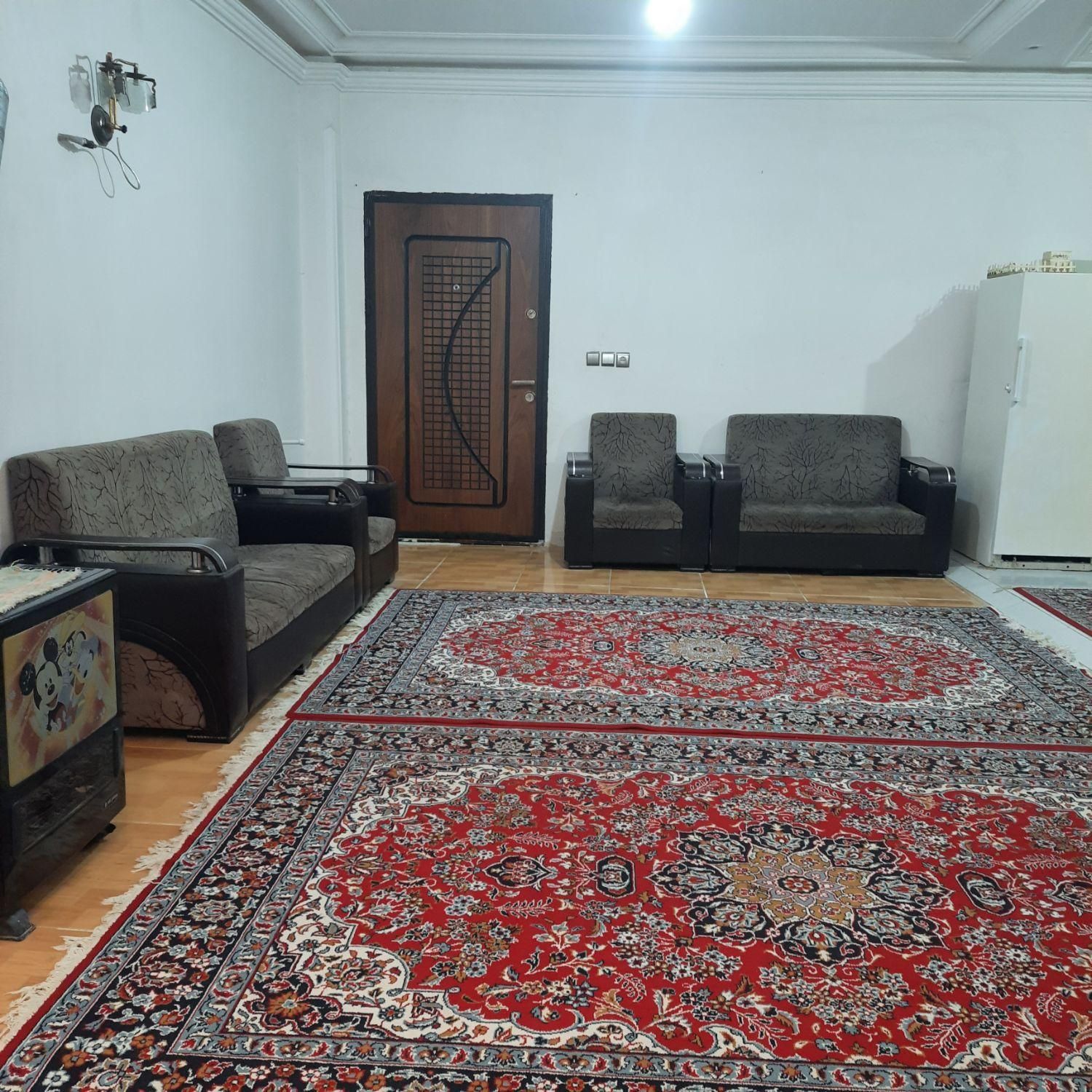 سوئیت باپارکینگ سرپوشیده درمکانی امن وارام|اجارهٔ کوتاه‌مدت آپارتمان و سوئیت|لاهیجان, حاجی آباد|دیوار